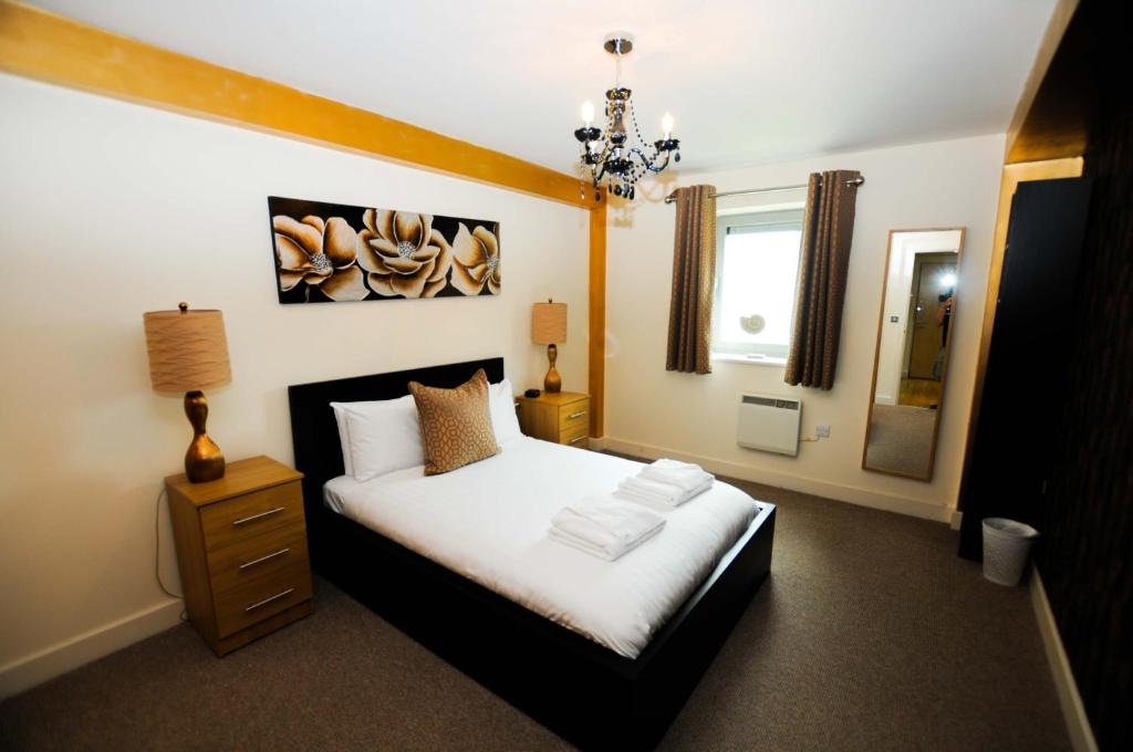 Hamilton Court Apartments from Your Stay Bristol - Executive Two-Bedroom Apartment