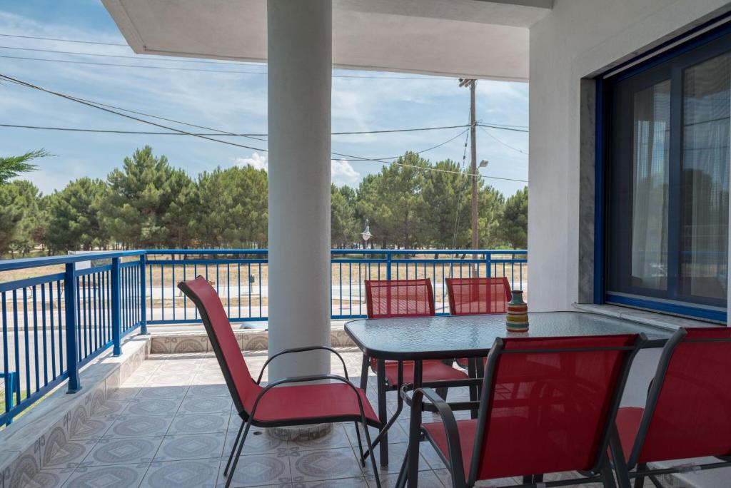 Zdjęcie z galerii obiektu Pelagos Apartment w mieście Keramotí