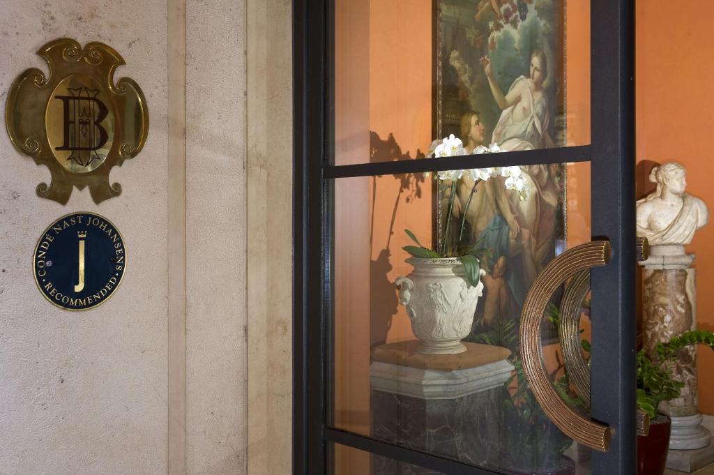 Hotel dei Borgognoni - Resim 31