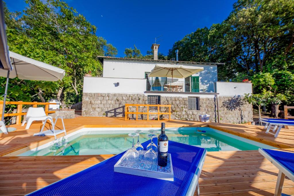 Swimmingpoolen hos eller tæt på Villa Cosimo