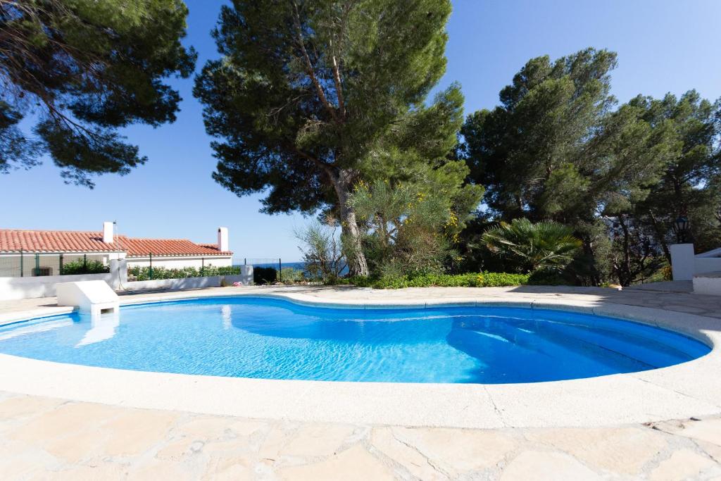 Bazén v ubytovaní INNOUTHOME Casa Piscina alebo v jeho blízkosti