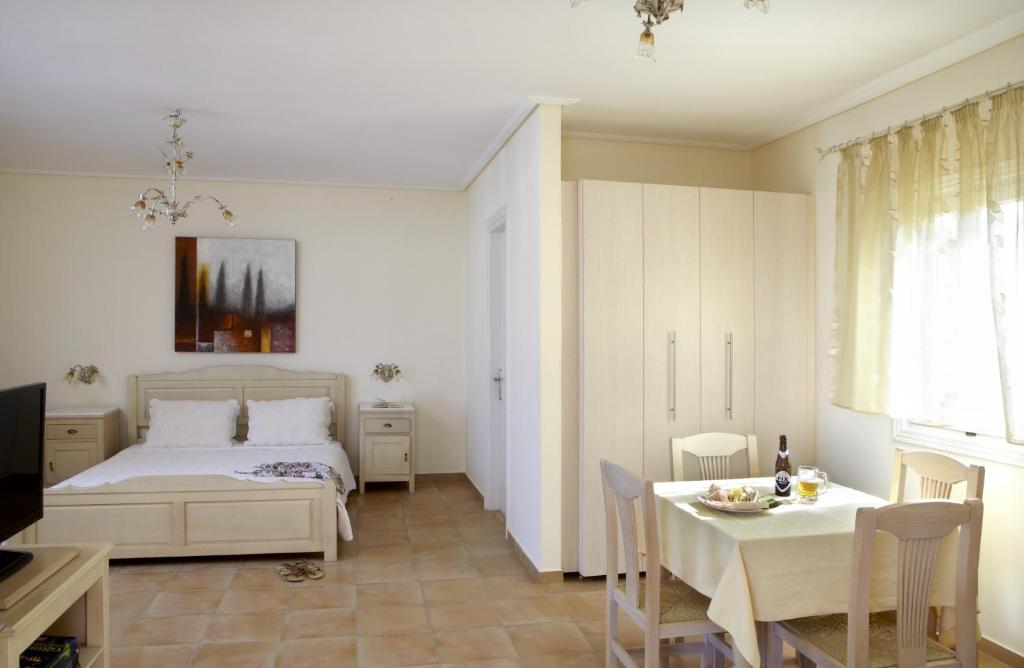 Postel nebo postele na pokoji v ubytování Hotel Mediterranean