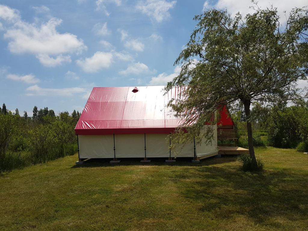 Camping Les Chagnelles - Bungalow 2 Chambres