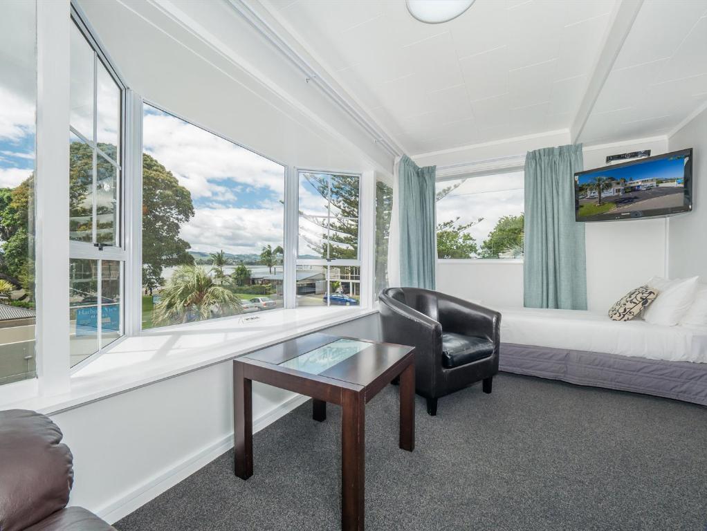 Harbour View Motel and Waterfront Apartments