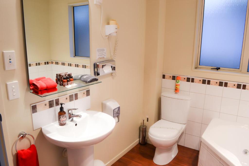 
Luxury One-Bedroom Apartment
