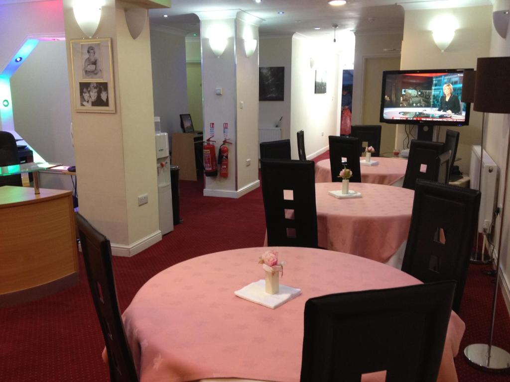 City View Hotel - Roman Road Market - Resim 15