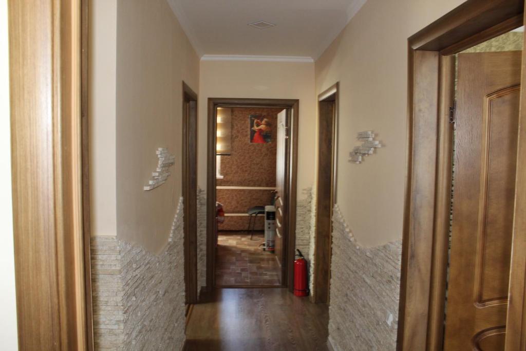 Koupelna v ubytování Tian-Shan Guest House