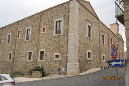 Zdjęcie z galerii obiektu Pietra di mare w mieście SantʼAgata di Militello