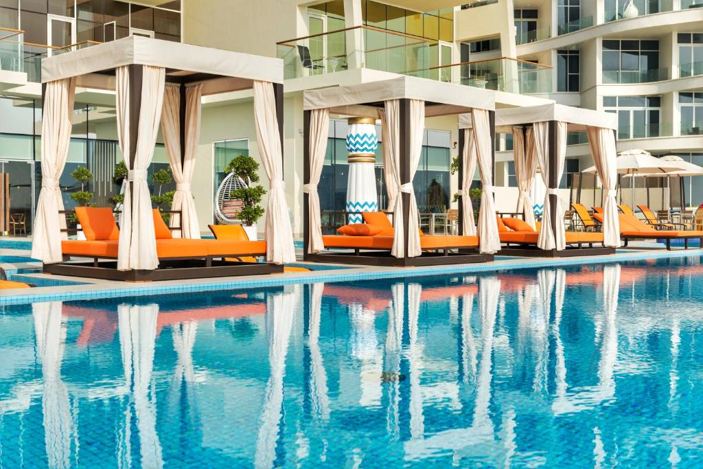 Bazén v ubytování Royal Central Hotel and Resort The Palm nebo v jeho okolí