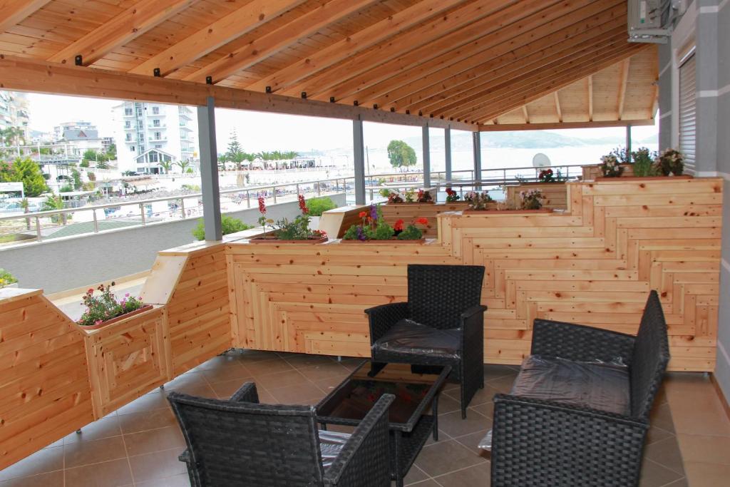 O zonă de relaxare la Zero Zero Apartments Sarande