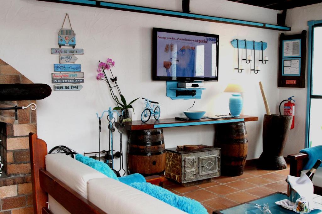 A television and/or entertainment centre at Villa Spa Las Tinajas