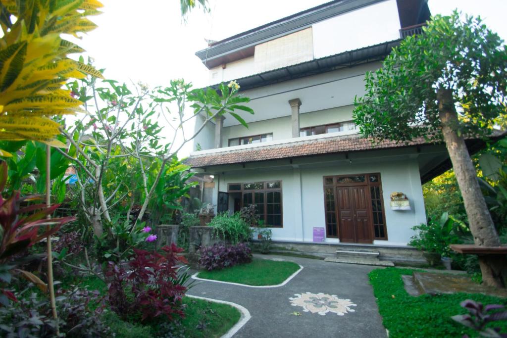 Zahrada ubytování Akusara House