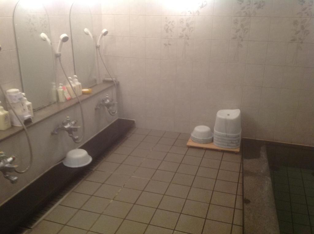 Koupelna v ubytování Nakayasu Ryokan