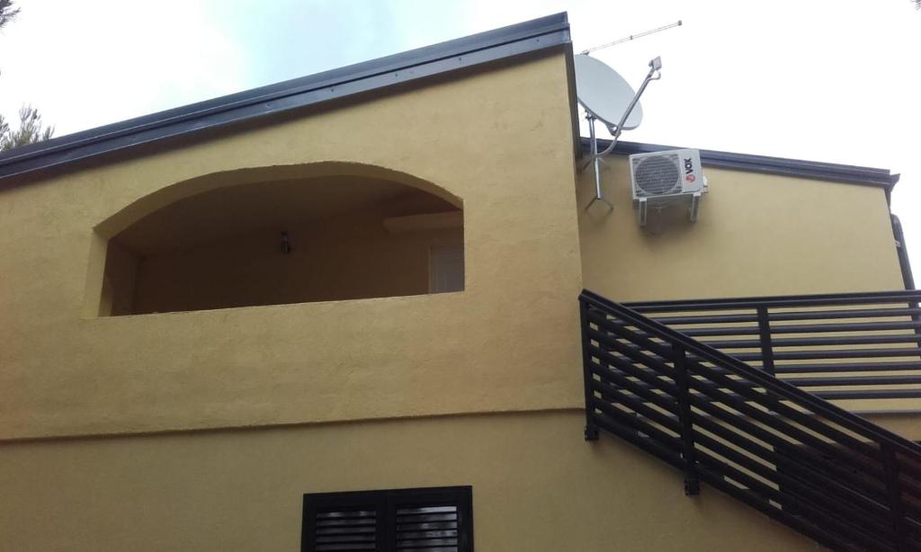 Budova, kde se apartmán nachází