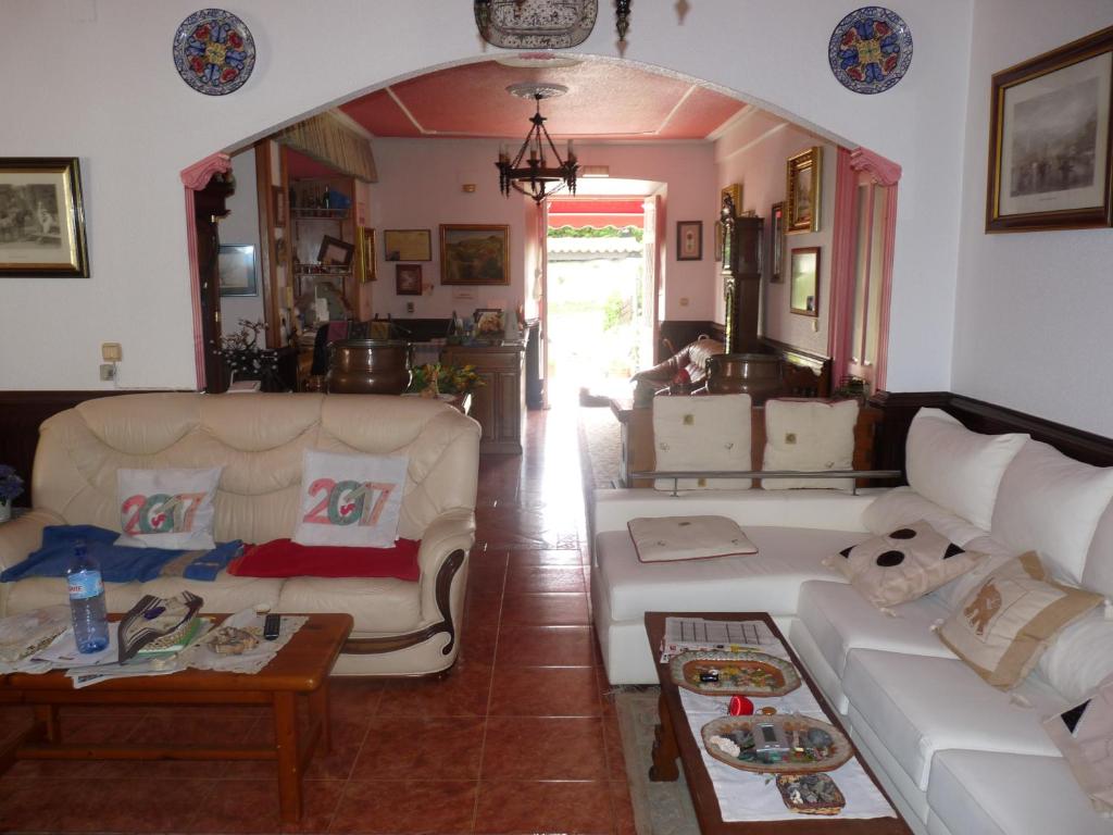 A seating area at Hospedaje Roiz