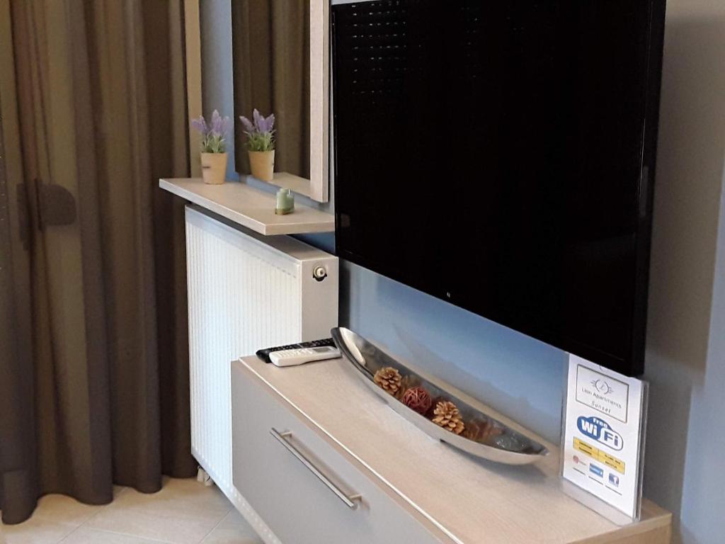 Lion Apartment Sunset - 13