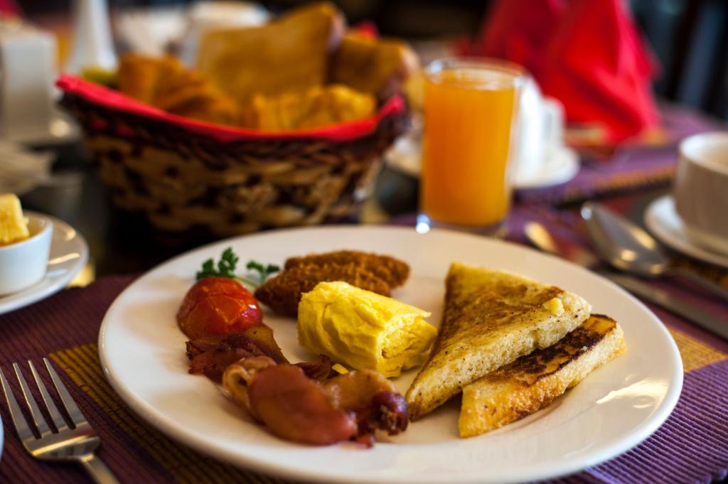 Makanan di atau berdekatan resort