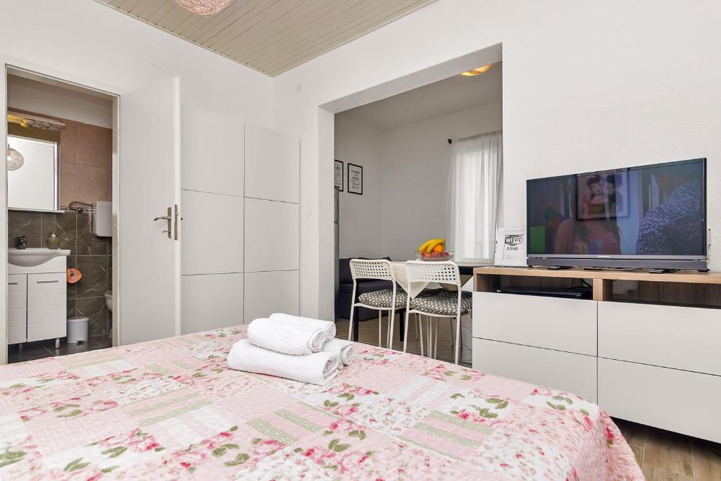 Gallery image of Pink in Tučepi