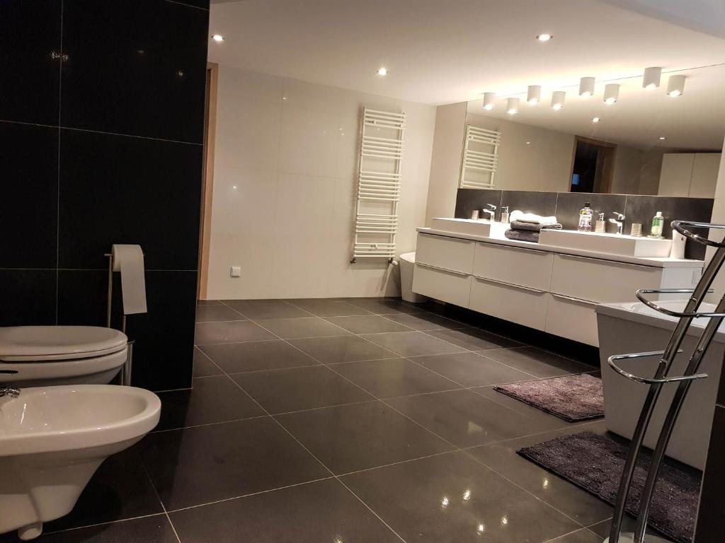 Ένα μπάνιο στο Luksusowe Apartamenty w Centrum Szczecina