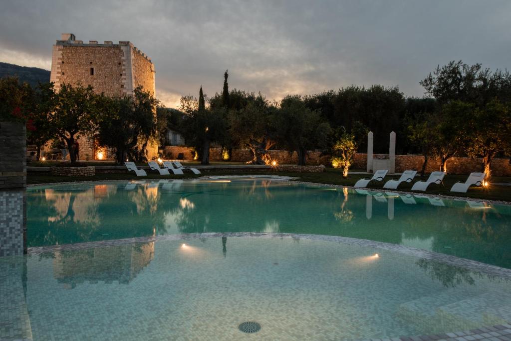 Hotel Torre Santamaria Resortの敷地内または近くにあるプール