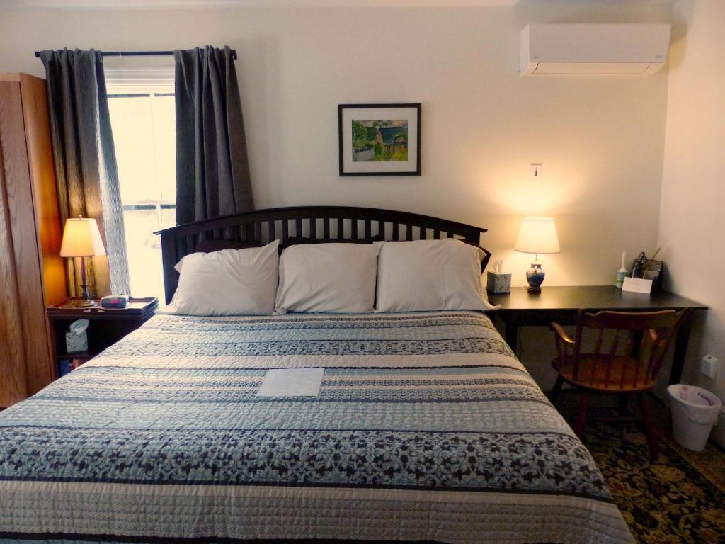 Davis Square Inn - Luxury Triple Room