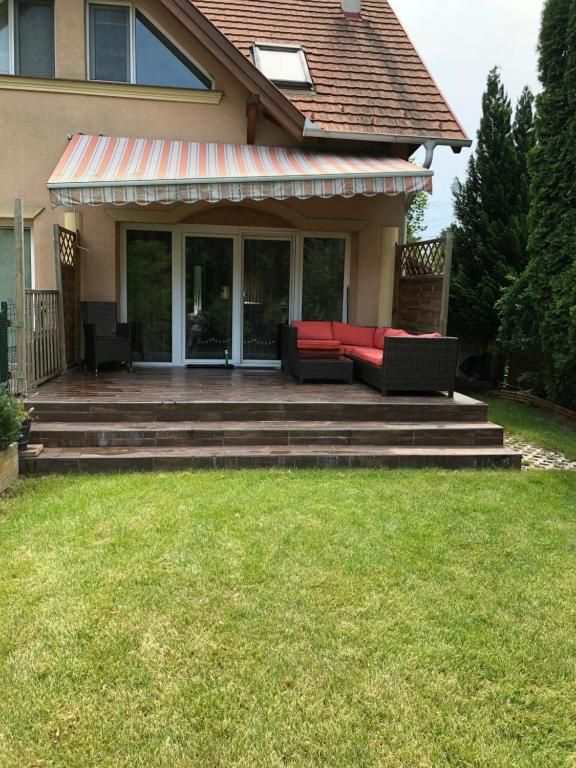Vonkajšia záhrada v ubytovaní Vml Premium Apartman