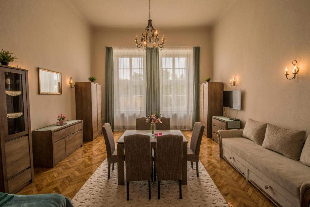 Posedenie v ubytovaní Suzy Apartman