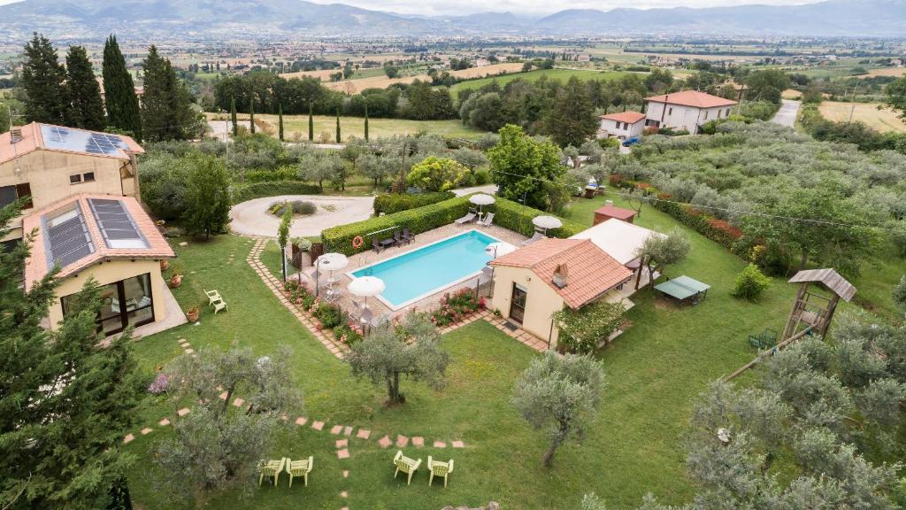 Bazén v ubytování Country House Nonna Rana nebo v jeho okolí