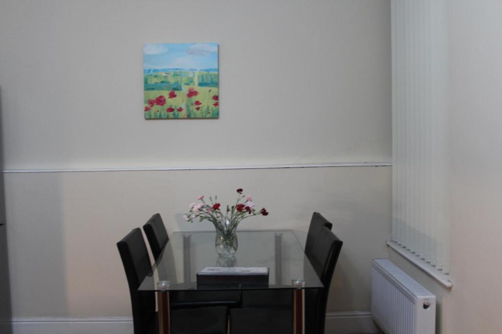 Fotografie z fotogalerie ubytování Van Apartments v destinaci Caerphilly