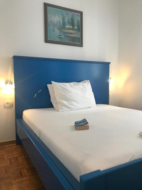 Postel nebo postele na pokoji v ubytování Sara Apartments Baska Voda