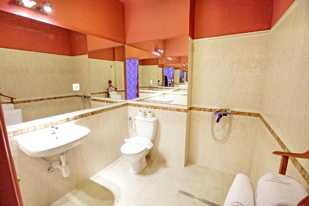 Hotel Palac w Myslecinku - Resim 17