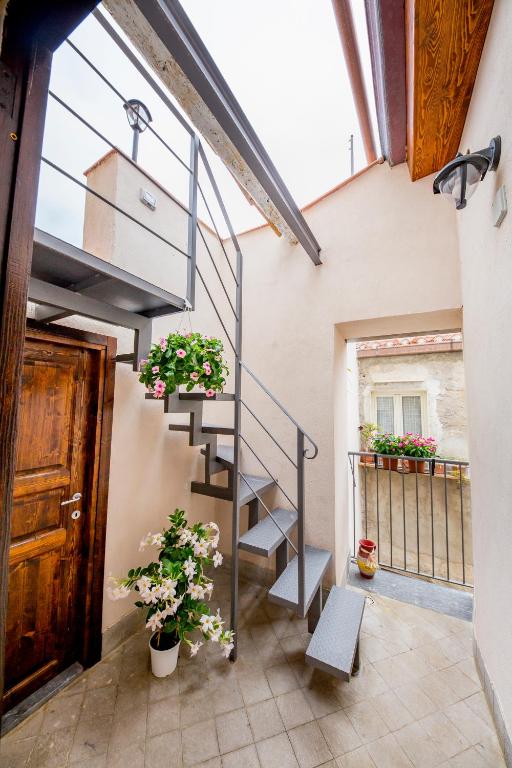 A balcony or terrace at Marechiaro House