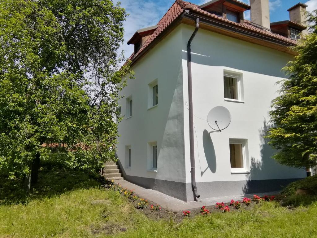Budova, kde se prázdninový dům nachází