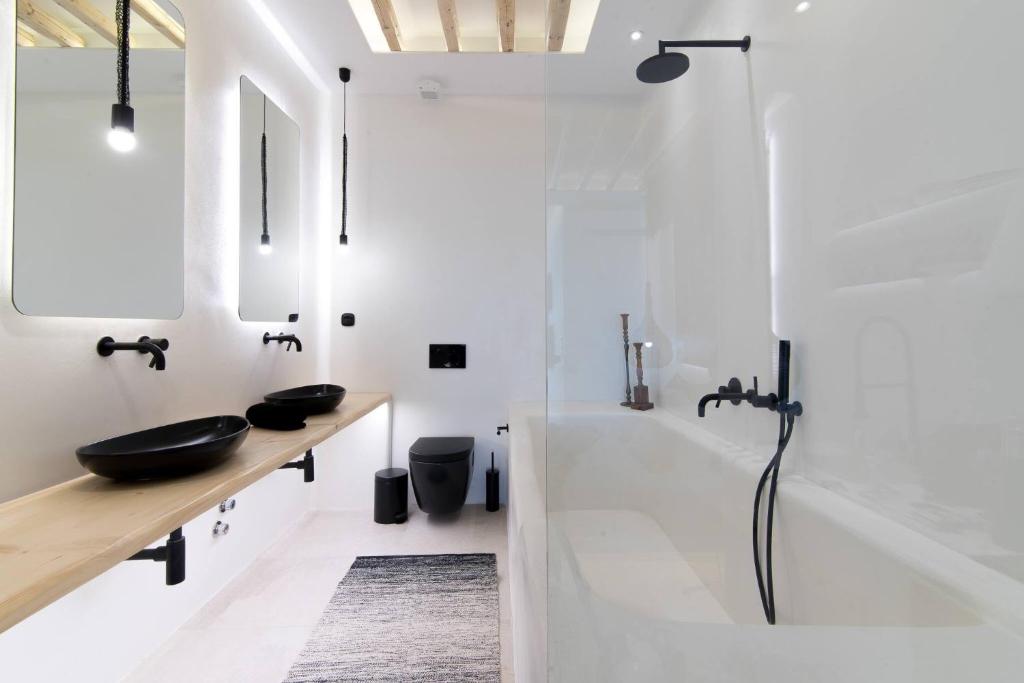 Portara Seaside Luxury Suites - 16