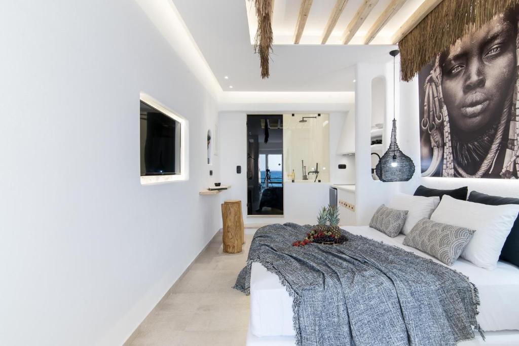 Portara Seaside Luxury Suites - 9