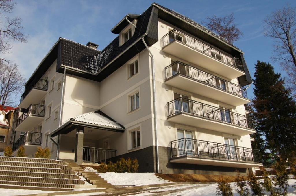 Budova, v ktorej sa apartmán nachádza