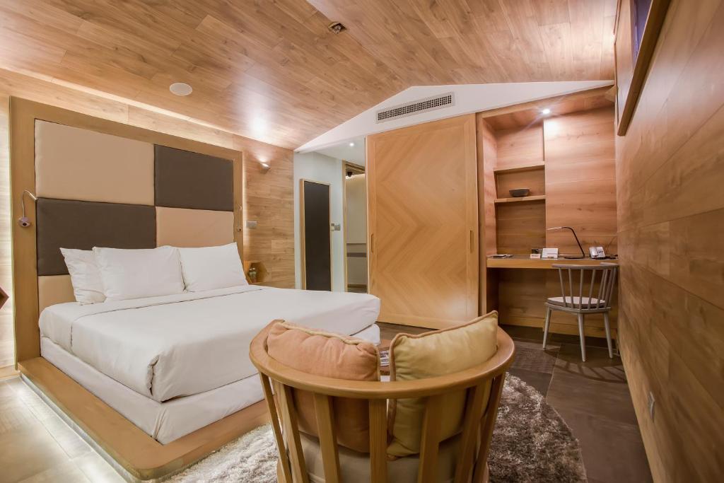 Fusion Suites Saigon - 17