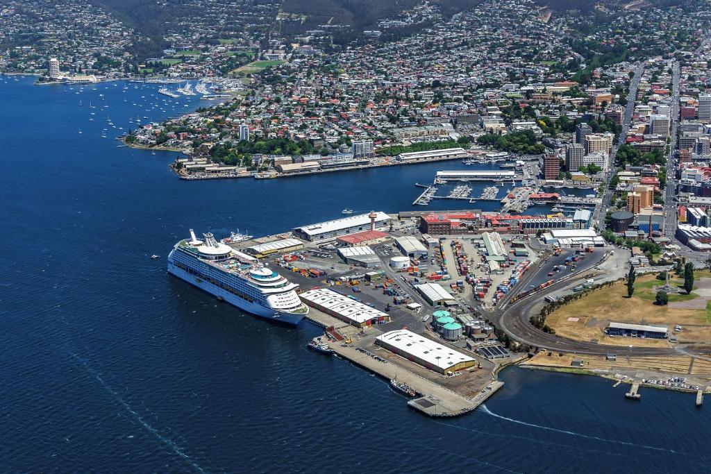 Mantra One Sandy Bay Road - Resim 13