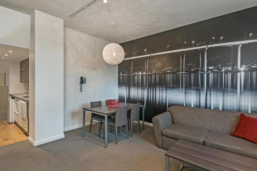 Mantra One Sandy Bay Road - Resim 38