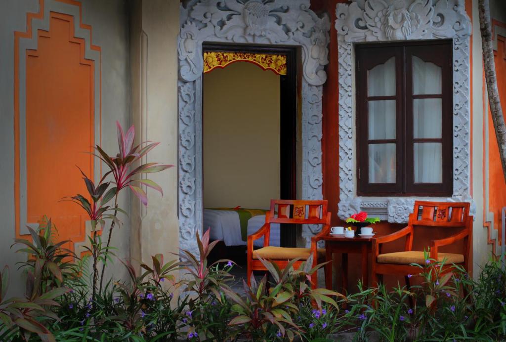 Posezení v ubytování Adi Dharma Hotel Kuta