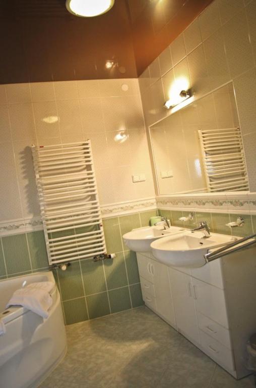 Kúpeľňa v ubytovaní Wzgórze Toskanii Conferences & Restaurant