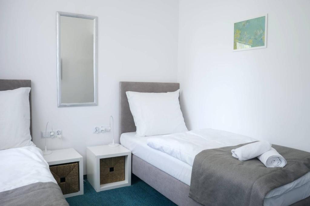 Hotel Inner City - Deluxe Double Room With Balcony