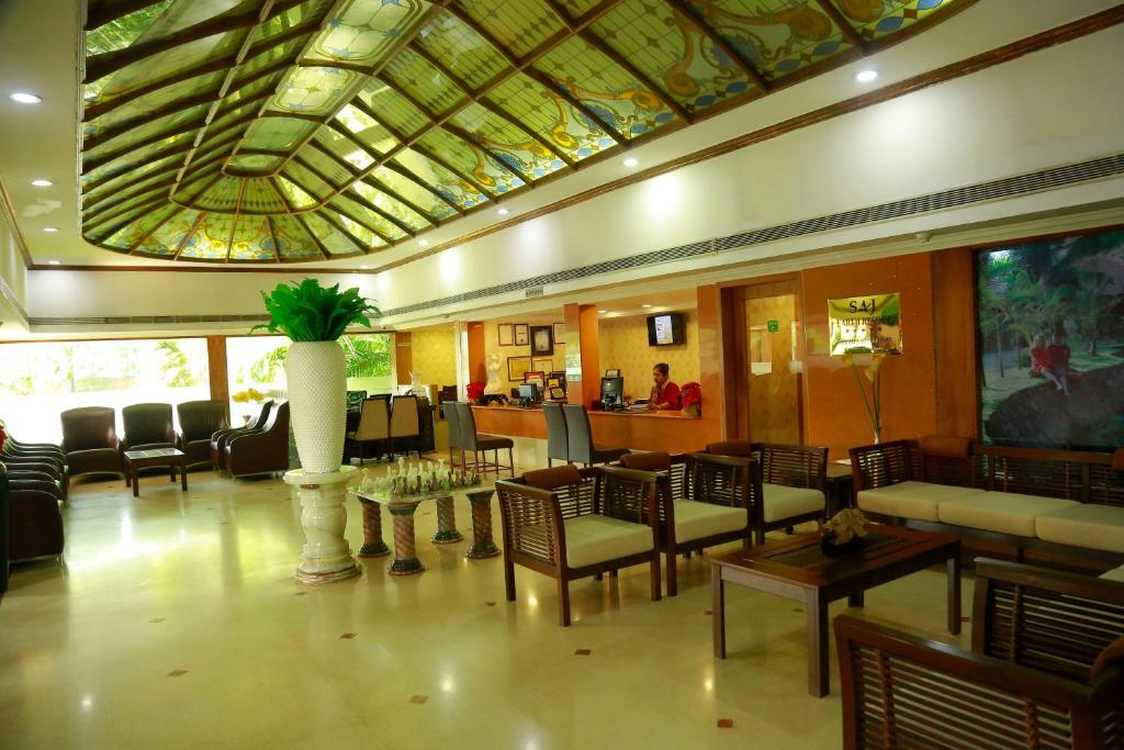 Posezení v ubytování SAJ Earth Resort & Convention Center , Kochi