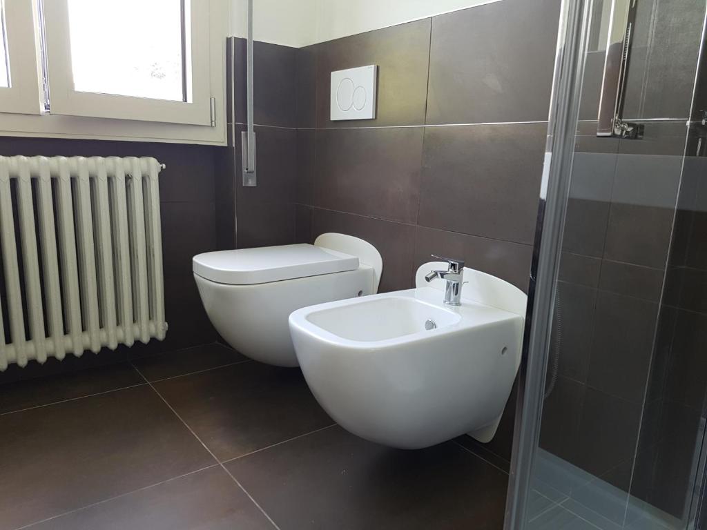 A bathroom at Casa Savoia