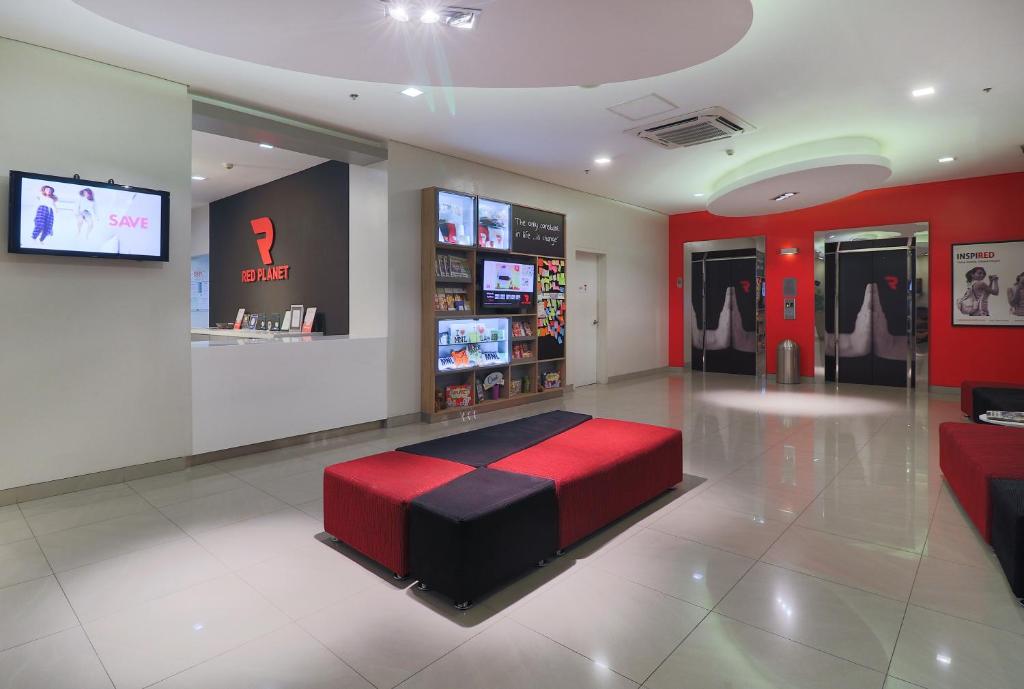 TV a/nebo společenská místnost v ubytování Red Planet Ortigas