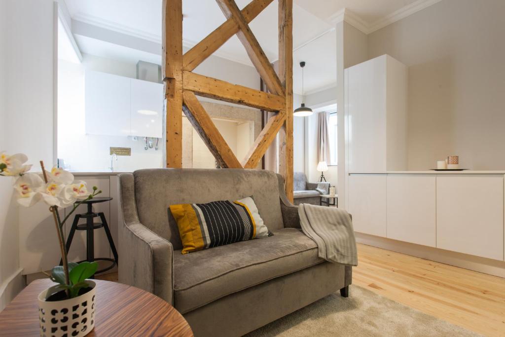 Lisbon Center Apartments - 两居室公寓，阳台和城市景观