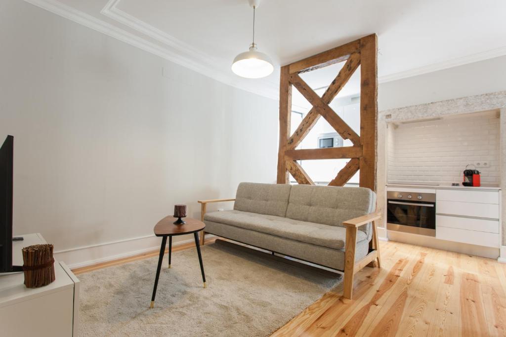 Lisbon Center Apartments - 两居室公寓，阳台和城市景观