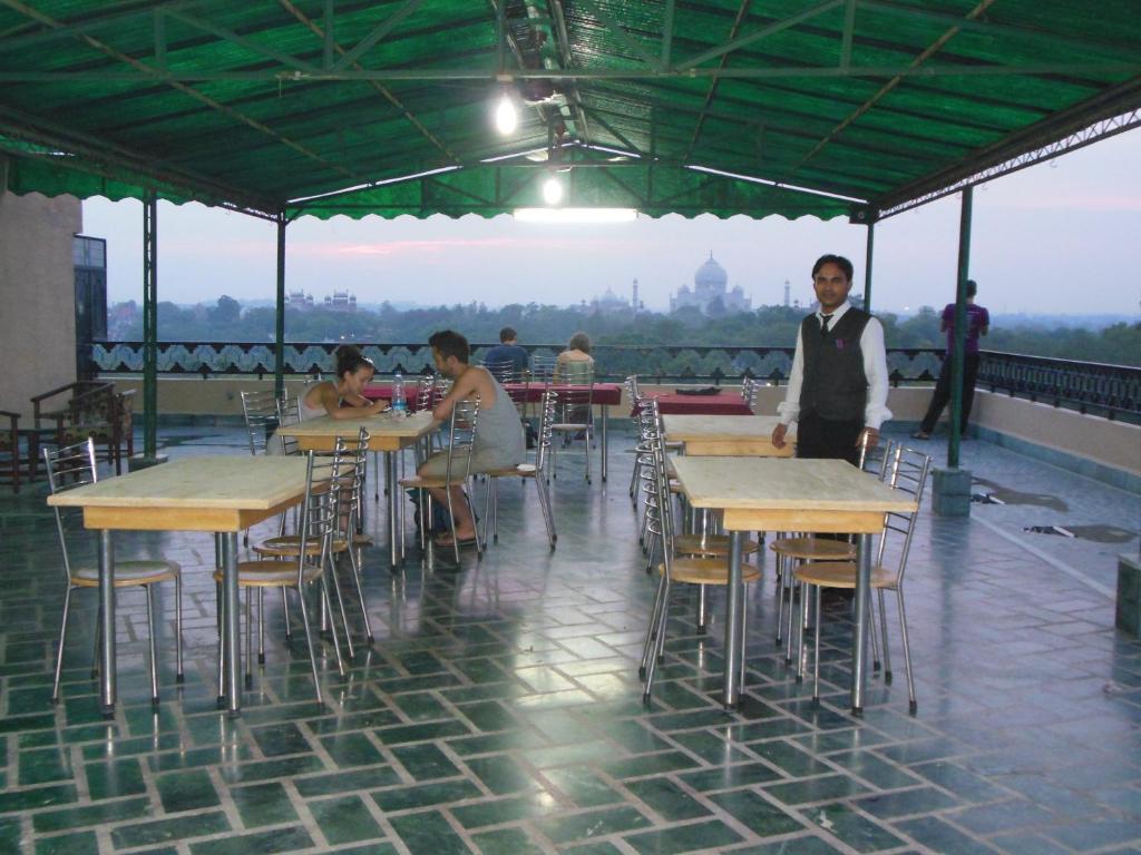 Restaurace v ubytování Hotel Taj Plaza, VIP Road, Agra