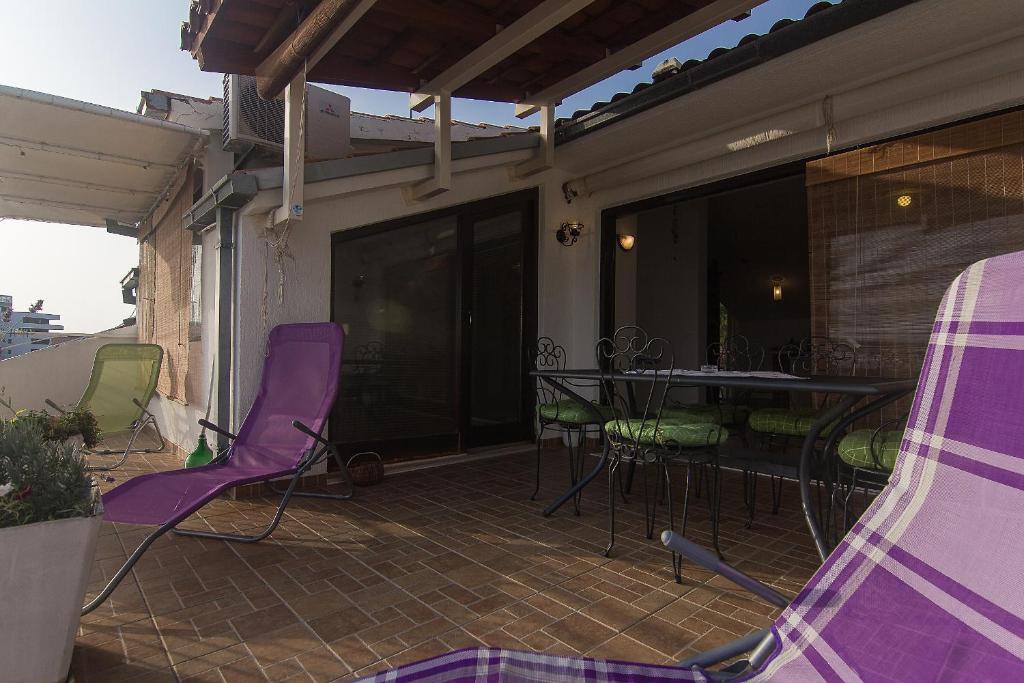 Balkón alebo terasa v ubytovaní Apartman Podgora