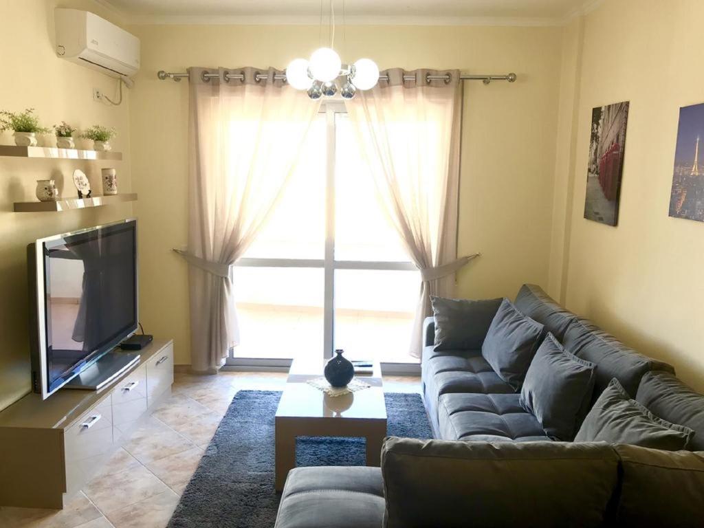EKA Luxury One-Bedroom Apartment - Image 9